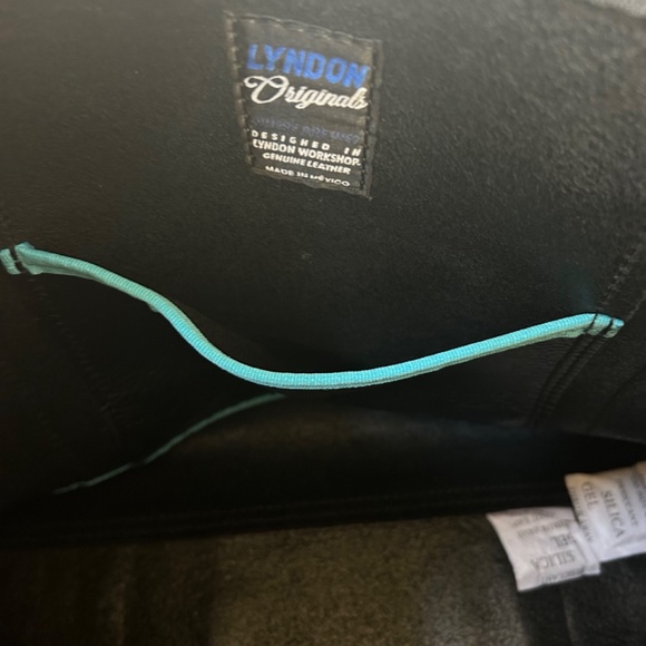 Leather Amazing Lyndon Green Pebbled Duffle Bag. NWT - Picture 5 of 7